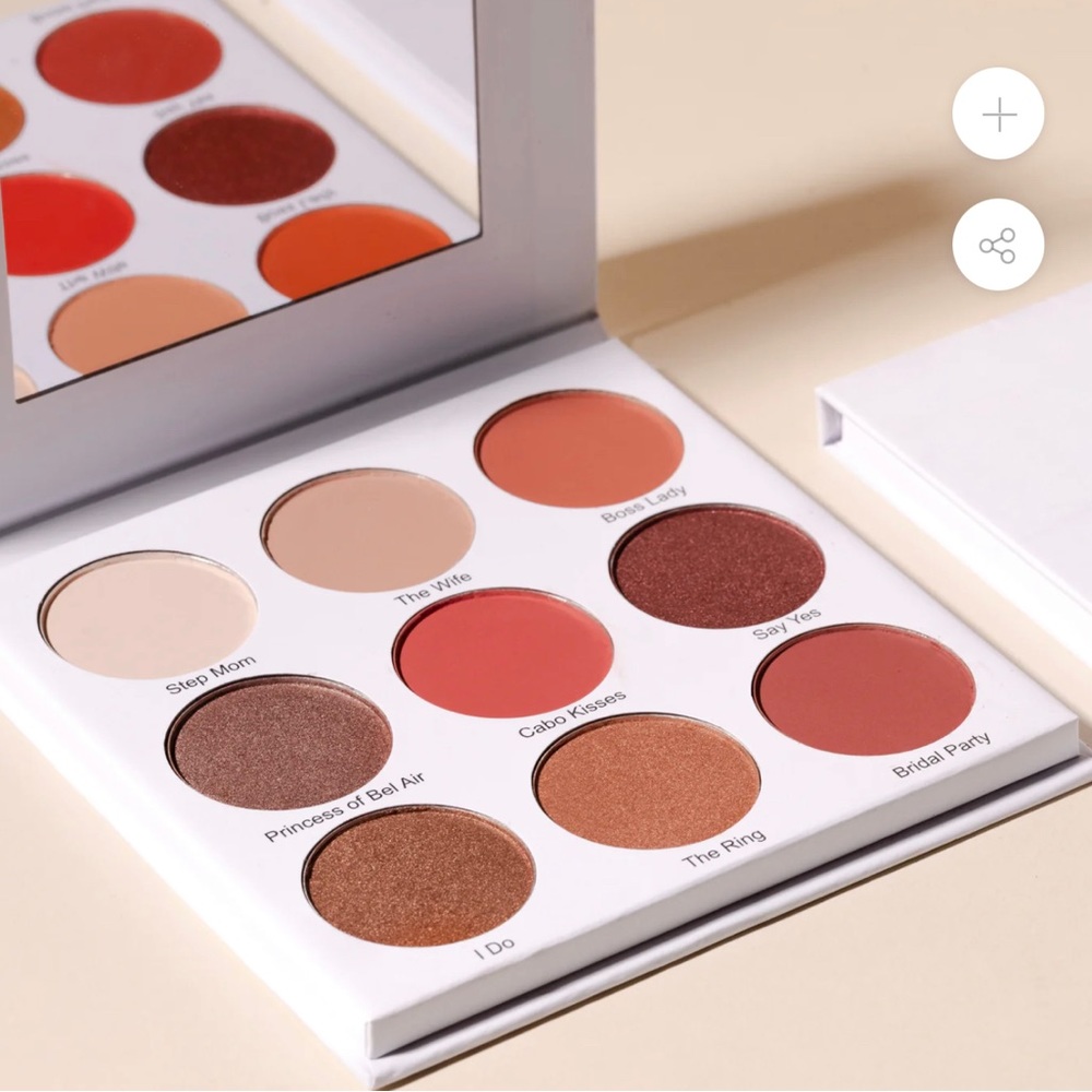#GIVE THEM LALA BEAUTY Eyeshadow Palette in THE GEOWN WOMAN PALETTE
